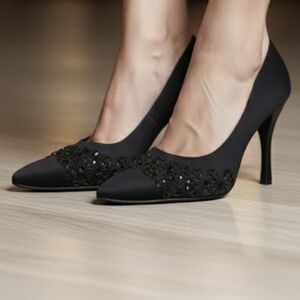 Vera Wang Black Satin & Beaded Heels Shoes…